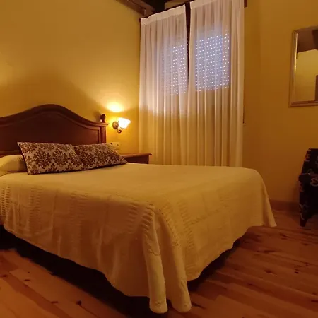 בית נופש La Tina Gumiel de Izan